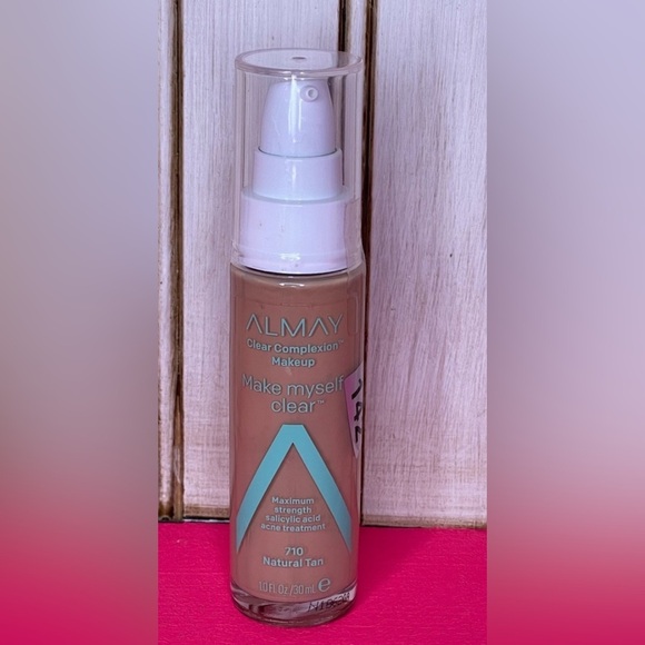 ALMAY Make Myself Clear Salicylic Acid Foundation Natural Tan 5/$25 - Picture 2 of 14